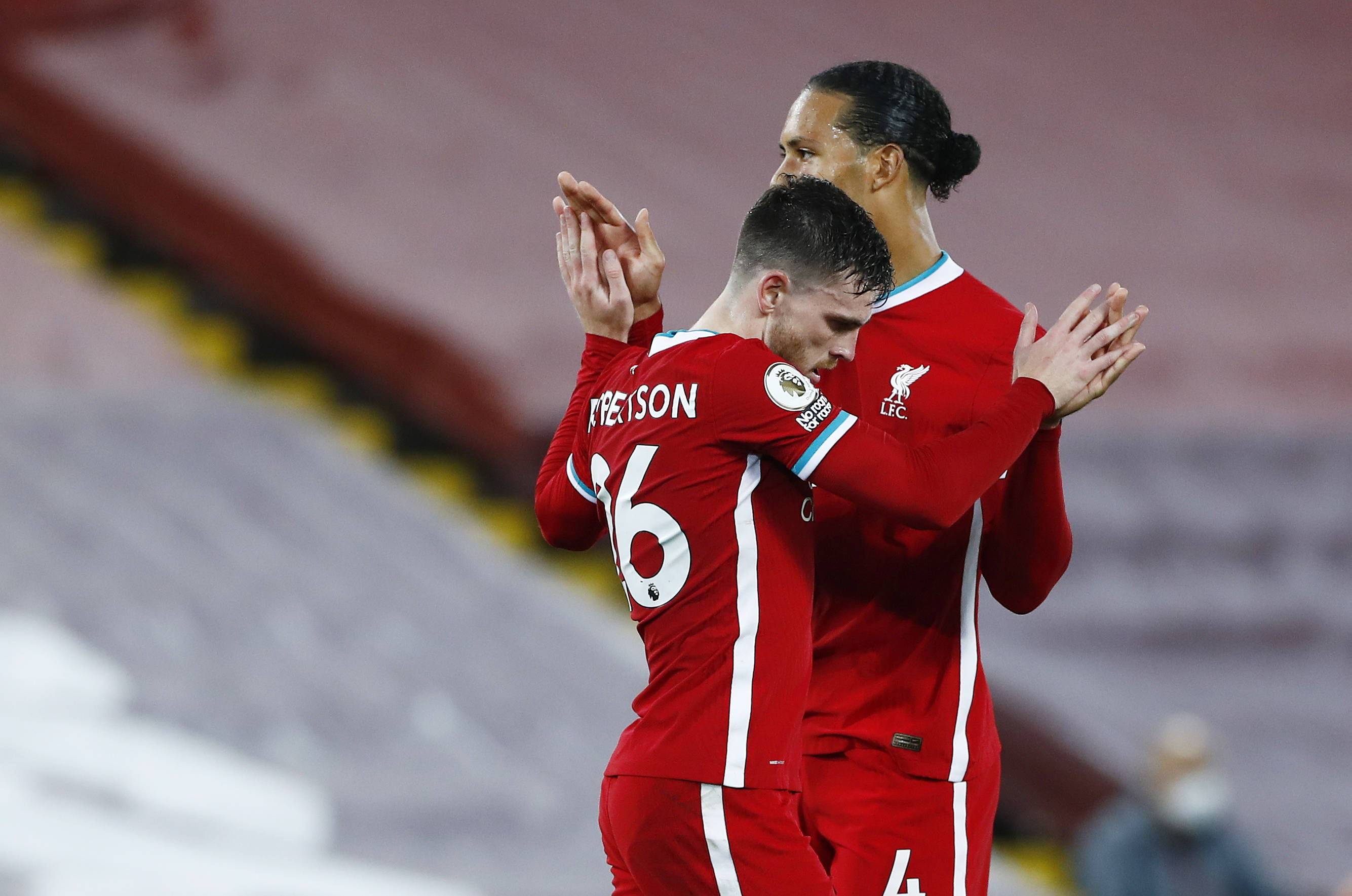 与许多年轻 与许多年轻